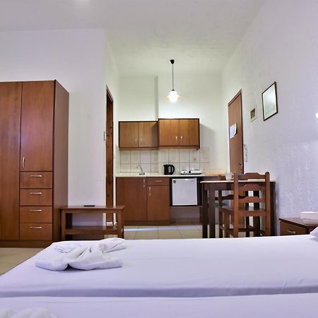 Kokkini Hani Ideal Hotel מראה חיצוני תמונה