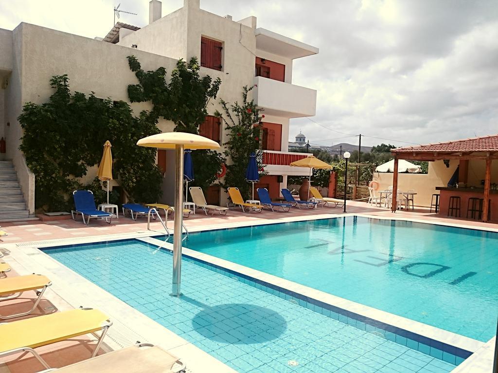 Kokkini Hani Ideal Hotel מראה חיצוני תמונה