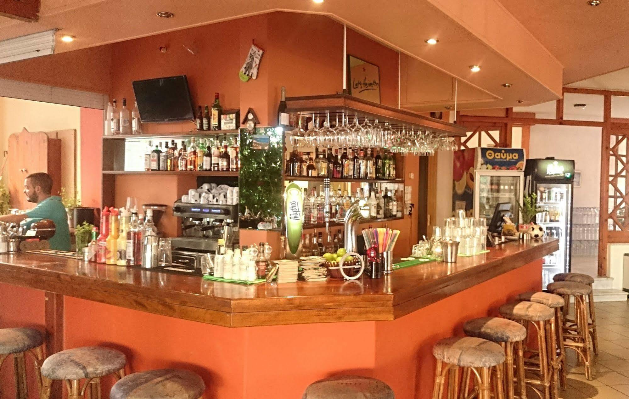 Kokkini Hani Ideal Hotel מראה חיצוני תמונה