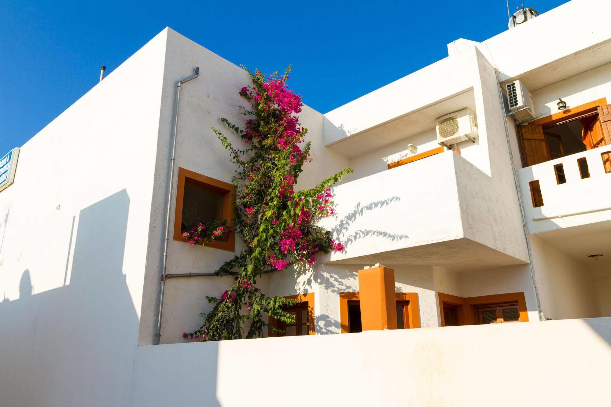 Kokkini Hani Ideal Hotel מראה חיצוני תמונה