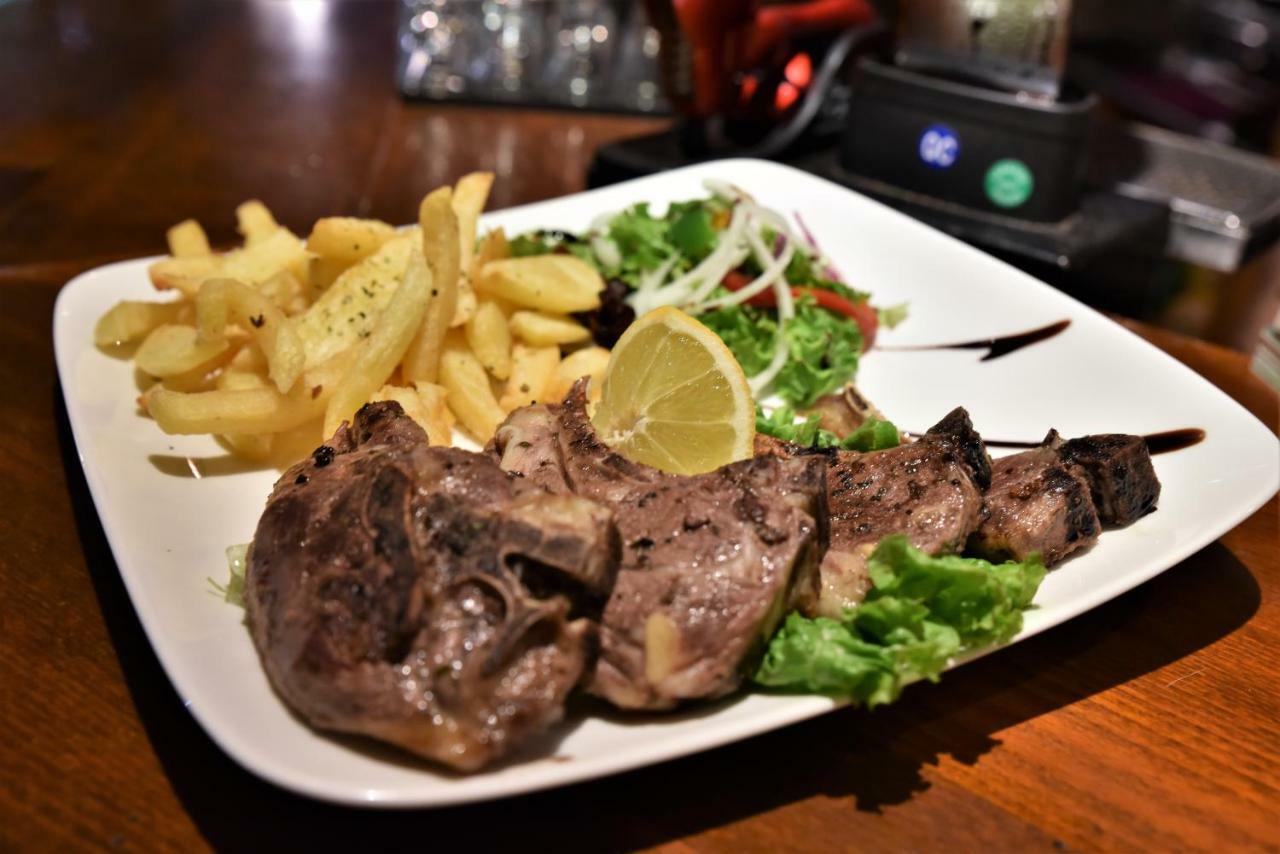 Kokkini Hani Ideal Hotel מראה חיצוני תמונה